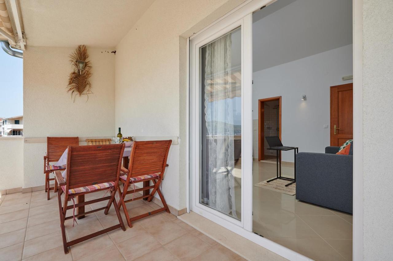 Apartman Toni Trogir Bagian luar foto